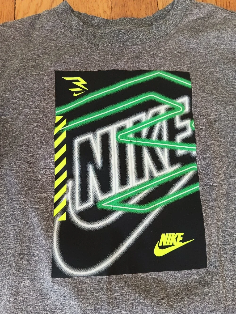 Nike three short